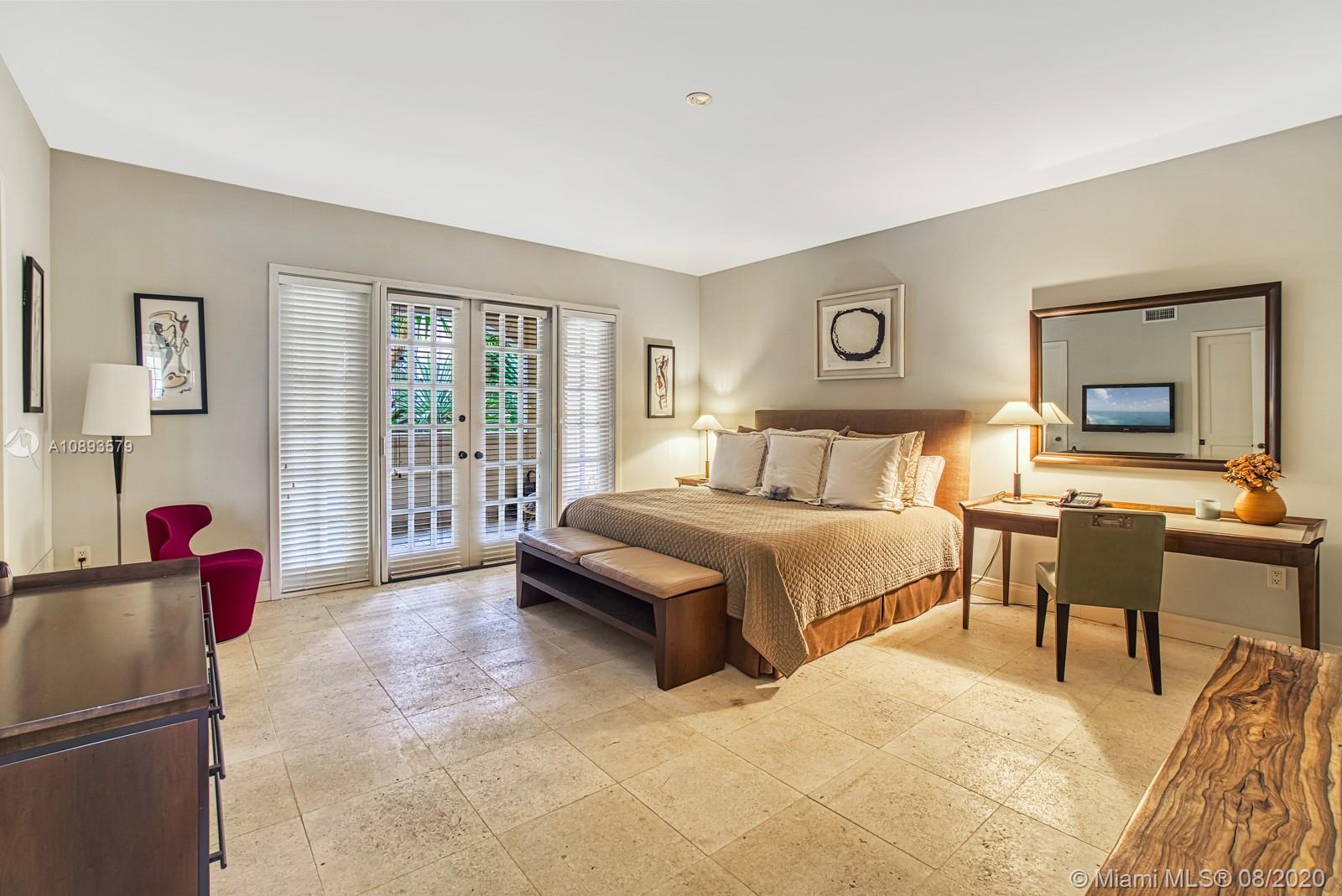 OCEANSIDE FISHER ISL COND - Residential