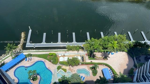 MYSTIC POINTE TOWER 500 C - Residential