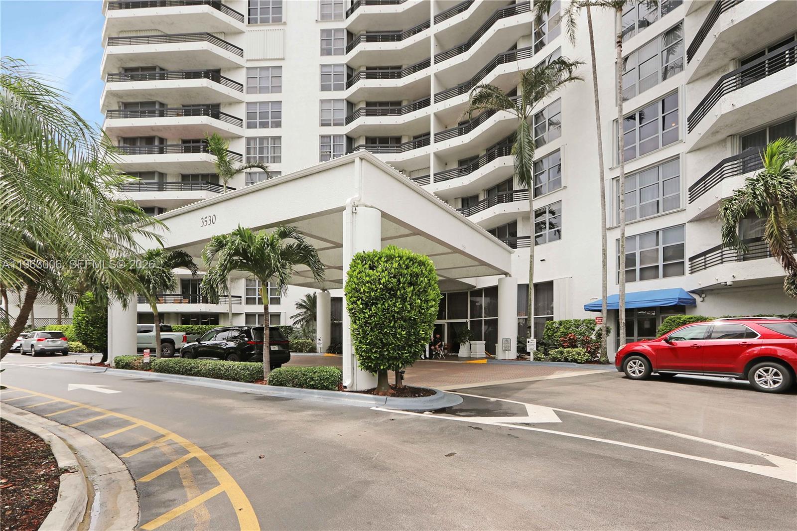 MYSTIC POINTE TOWER 500 C - Residential