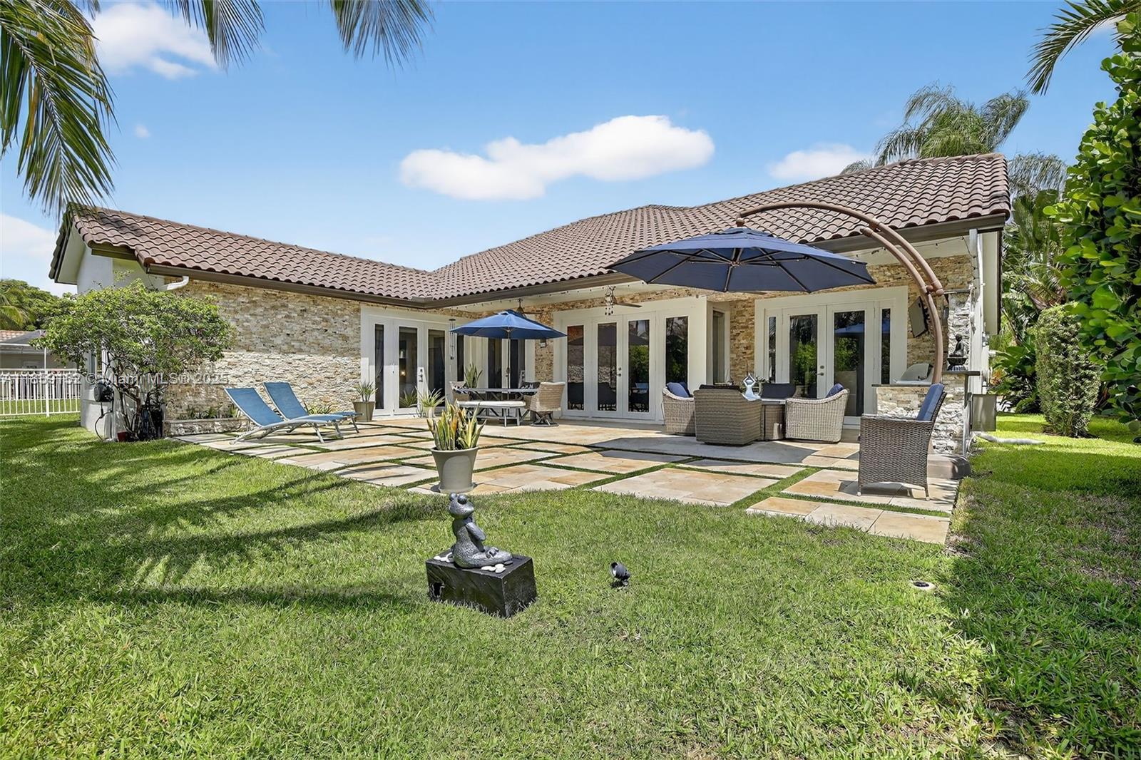 LAGUNA SPRINGS I - Residential