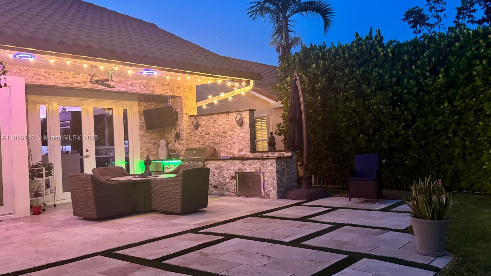 LAGUNA SPRINGS I - Residential