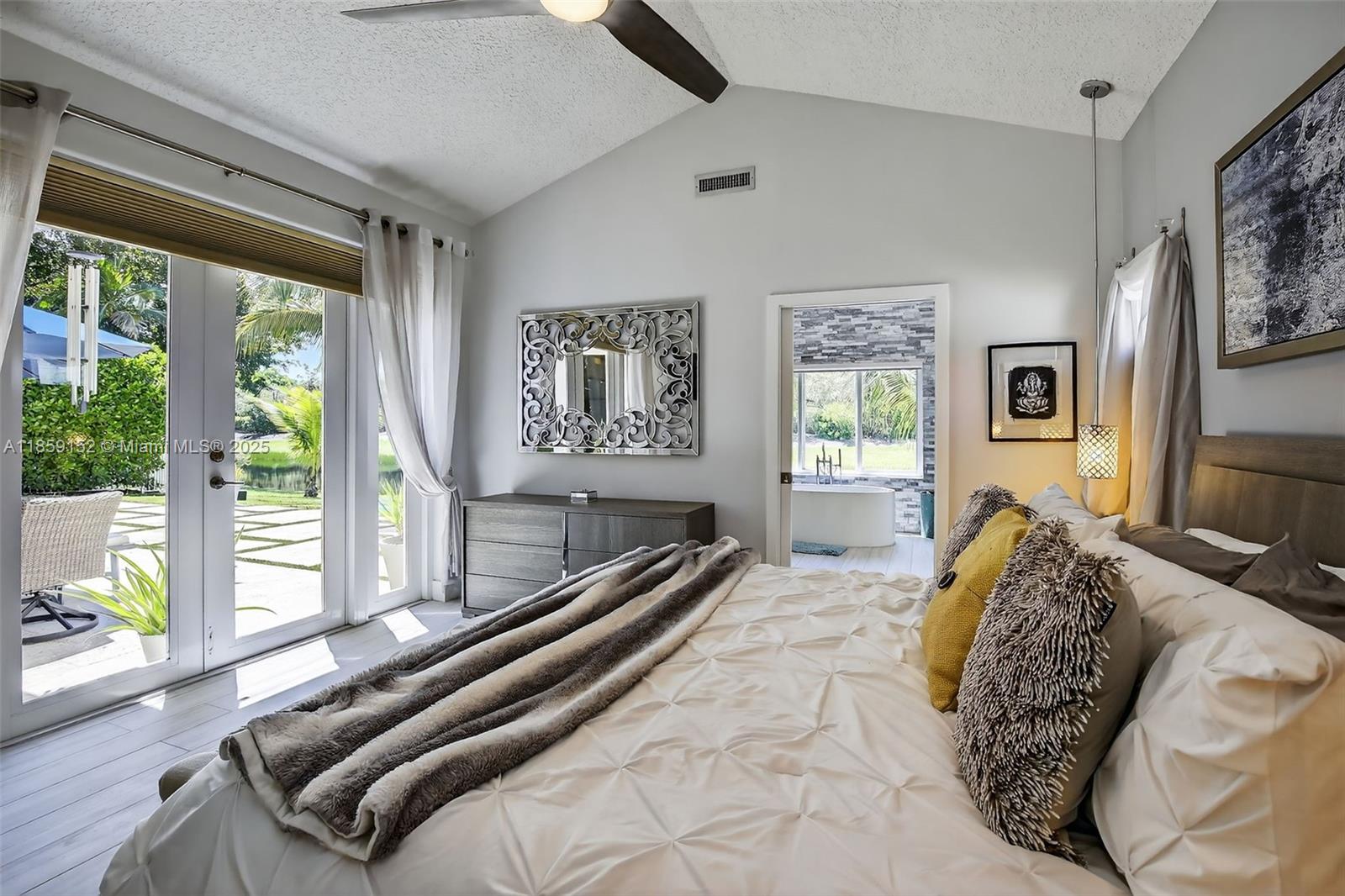 LAGUNA SPRINGS I - Residential