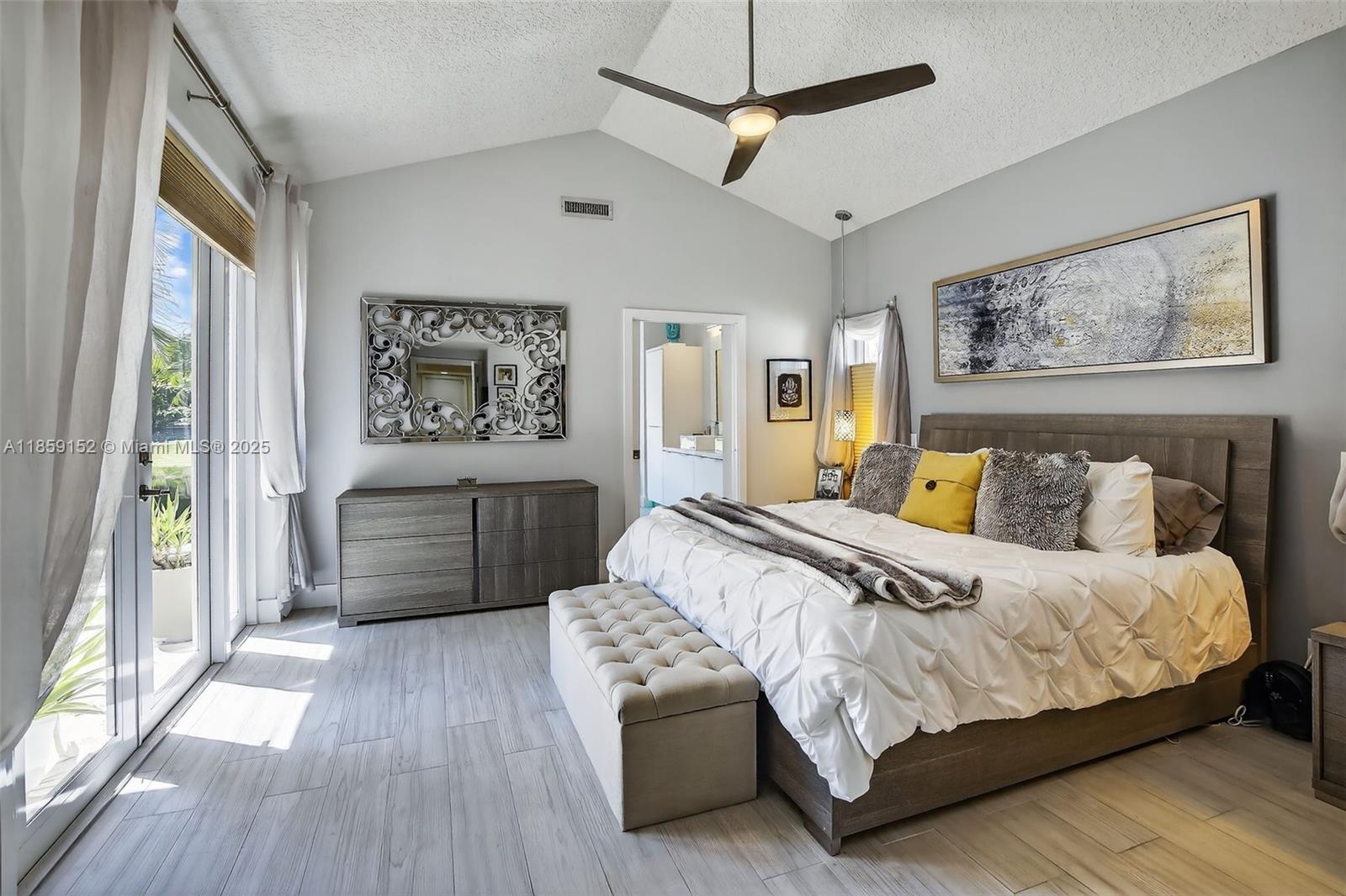 LAGUNA SPRINGS I - Residential