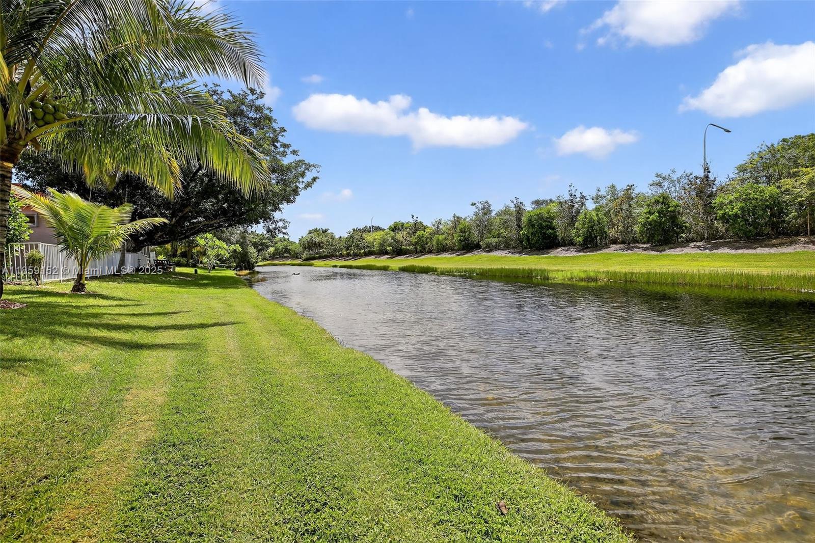 LAGUNA SPRINGS I - Residential