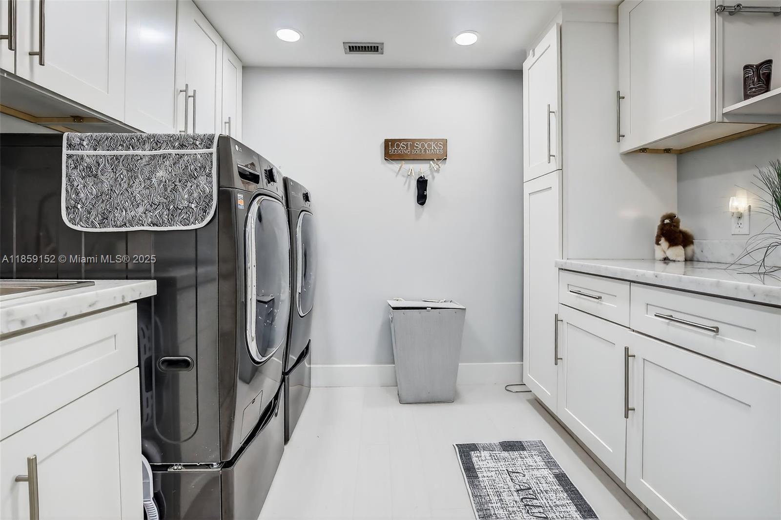LAGUNA SPRINGS I - Residential