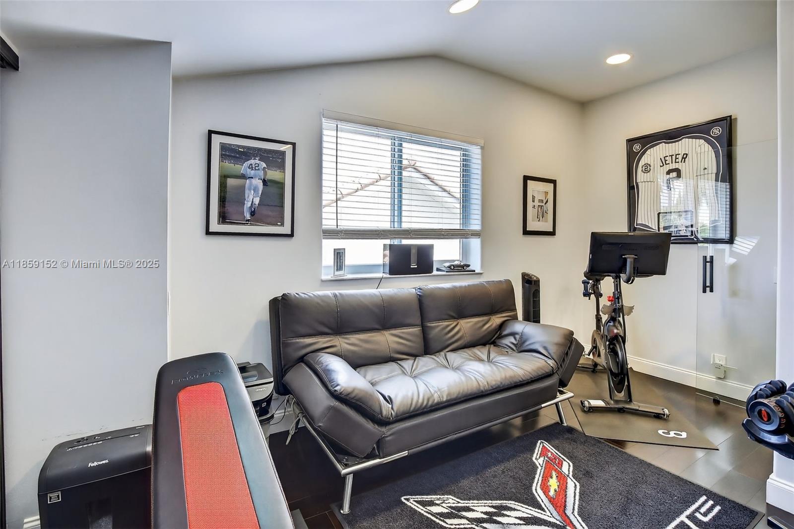 LAGUNA SPRINGS I - Residential