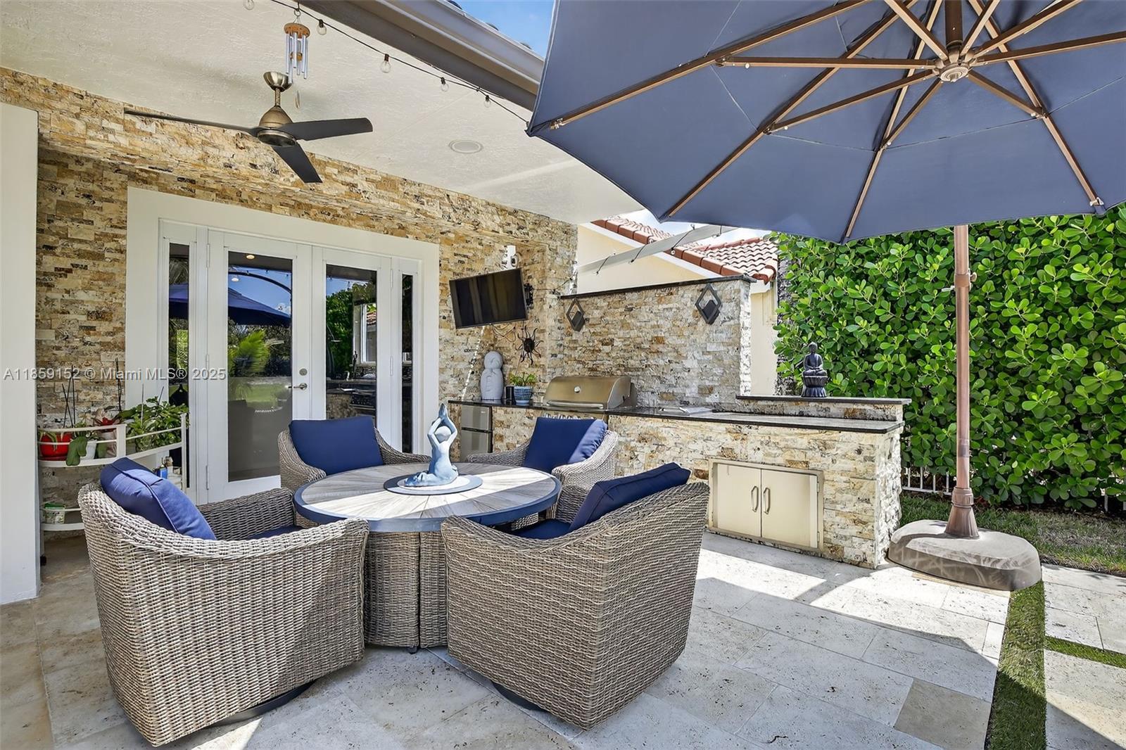 LAGUNA SPRINGS I - Residential