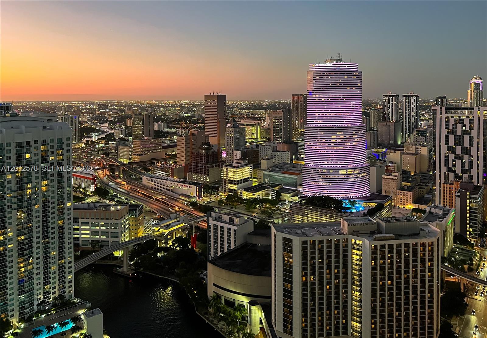 ICON BRICKELL NO TWO - Residential