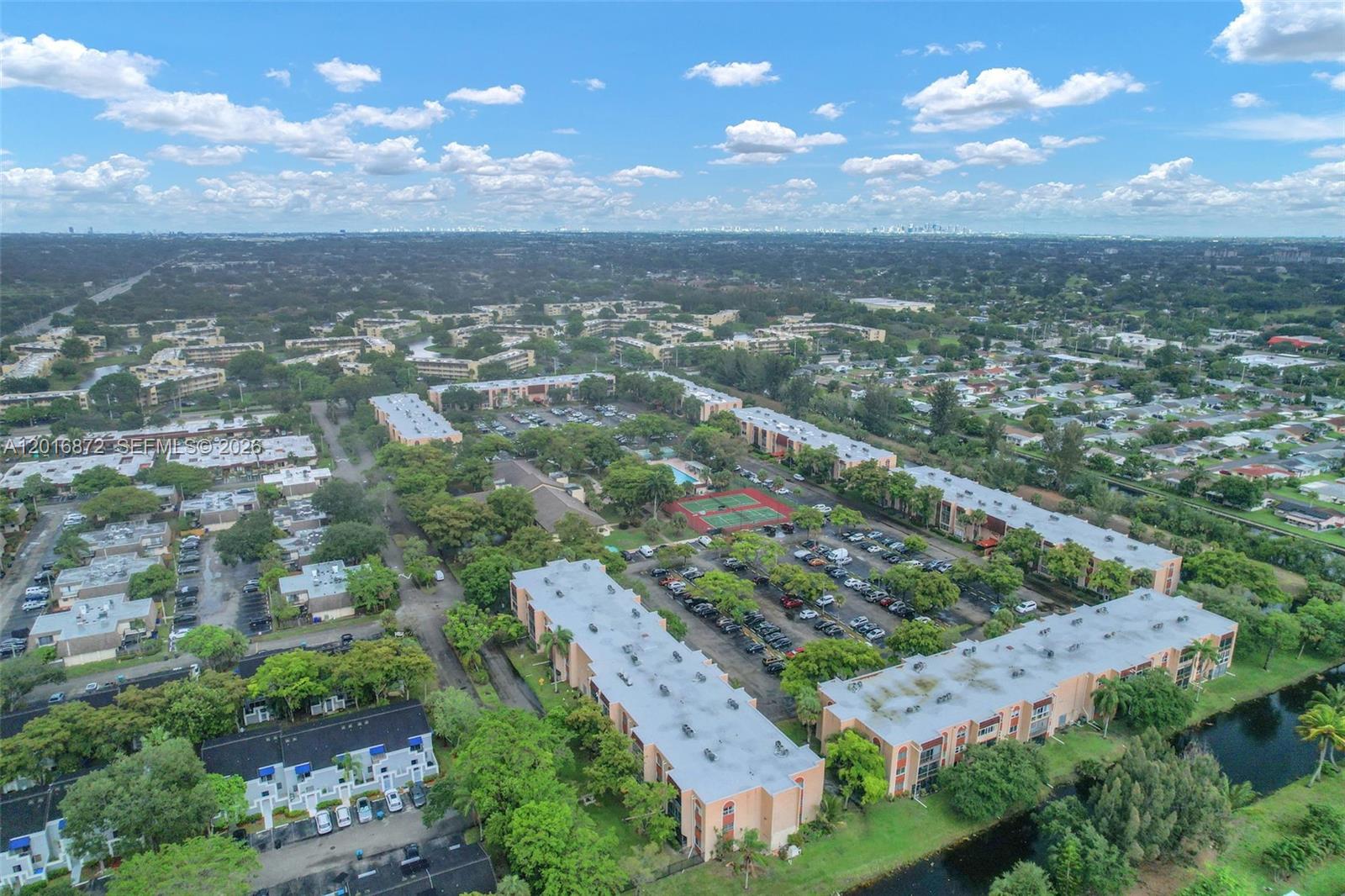 OAKBROOK IV V VI VII COND - Residential