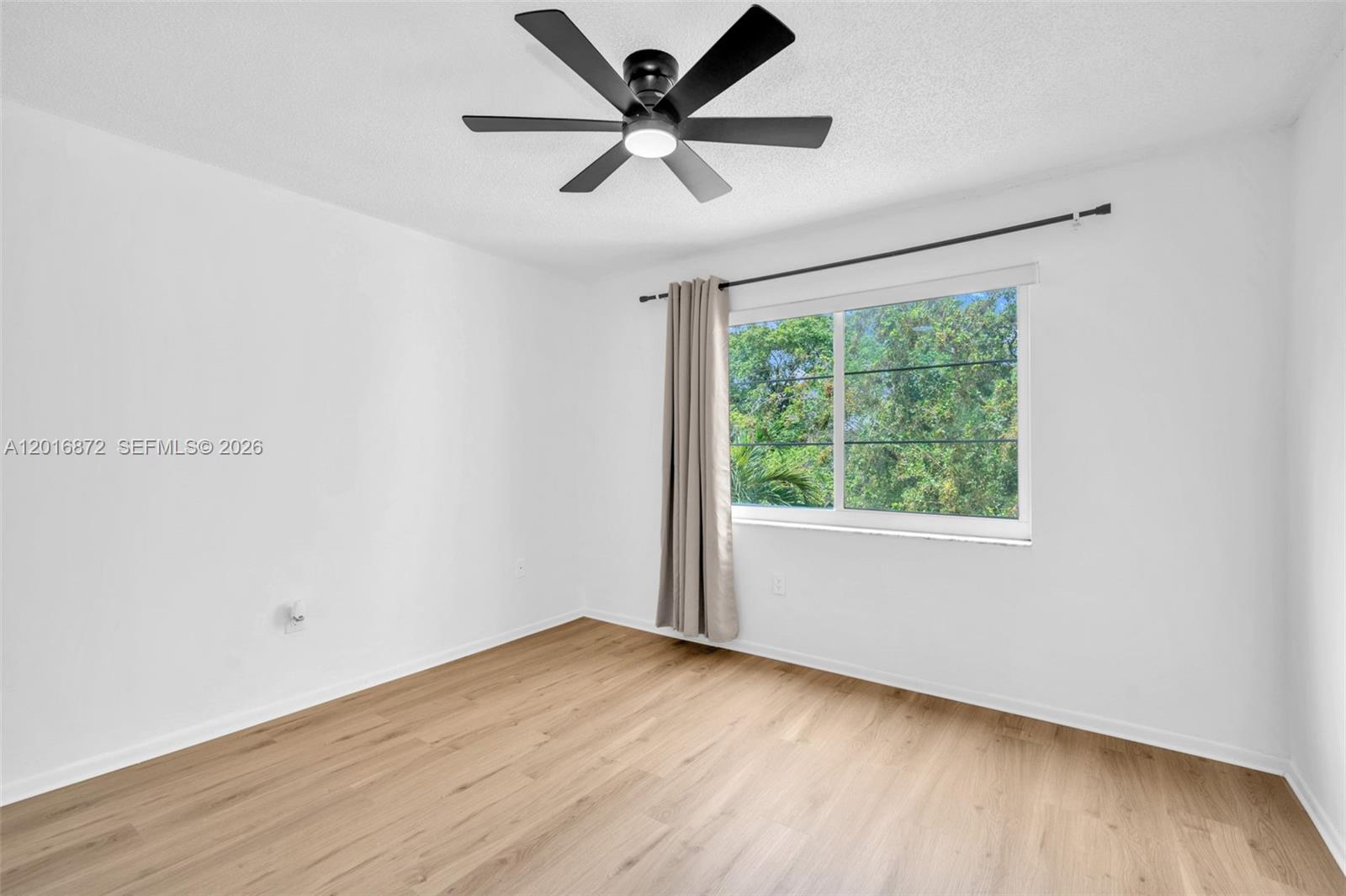 OAKBROOK IV V VI VII COND - Residential