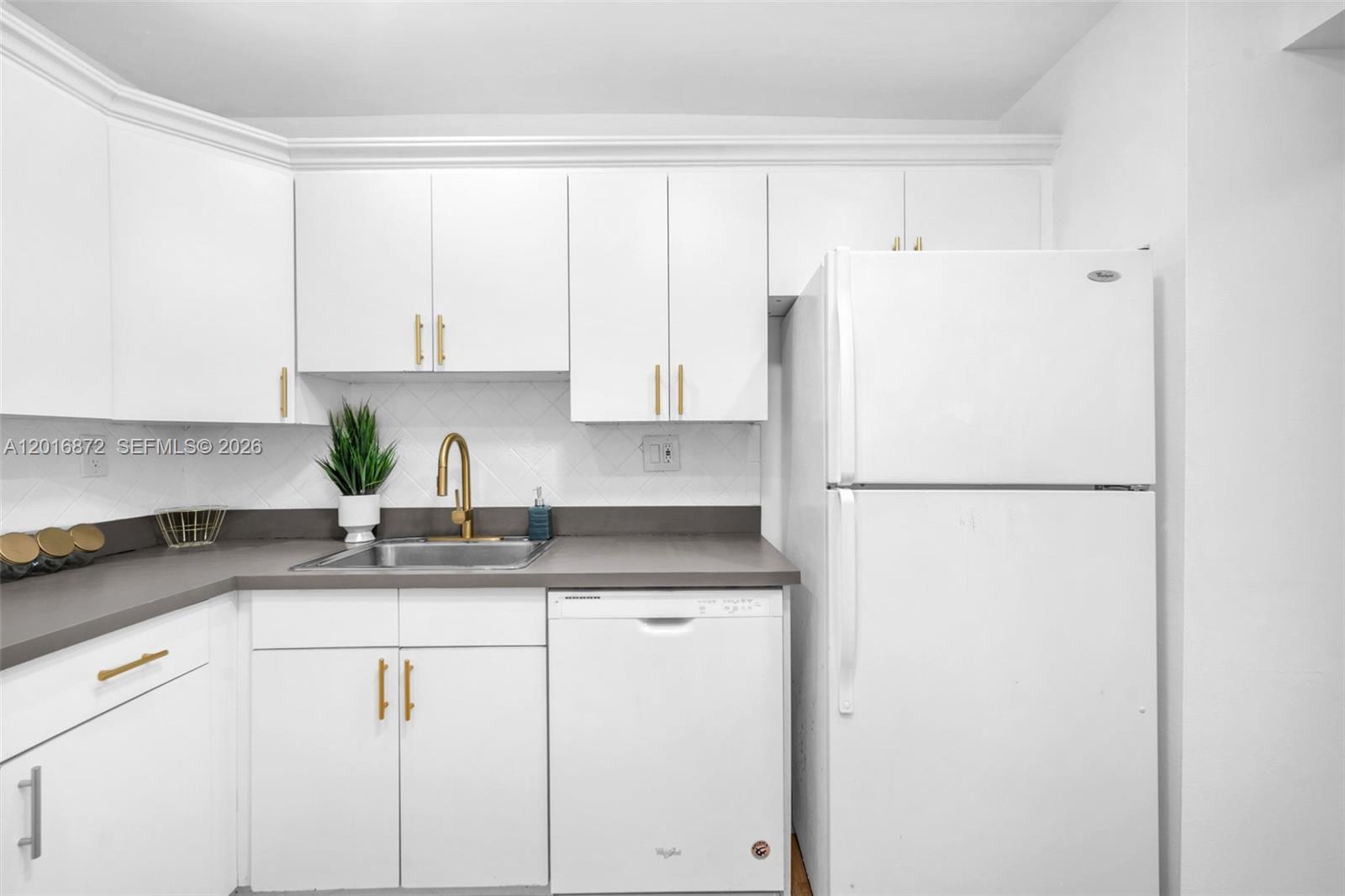 OAKBROOK IV V VI VII COND - Residential