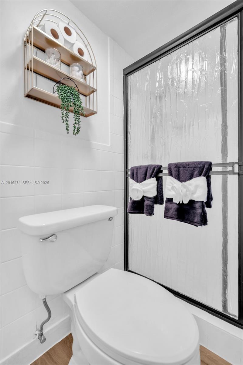 OAKBROOK IV V VI VII COND - Residential