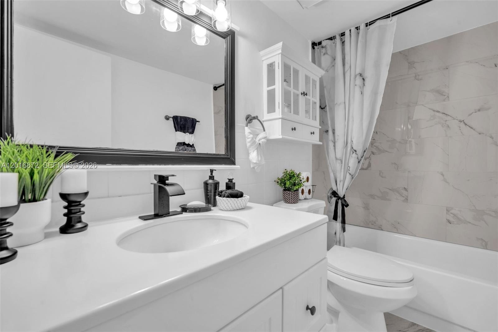 OAKBROOK IV V VI VII COND - Residential