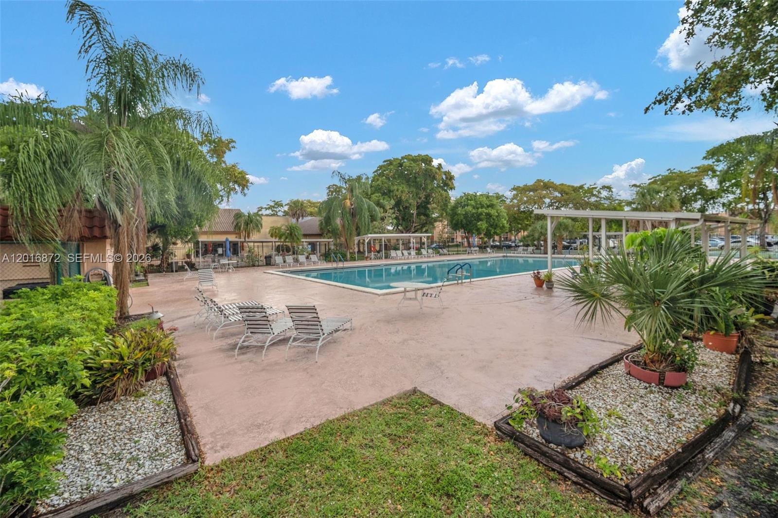 OAKBROOK IV V VI VII COND - Residential