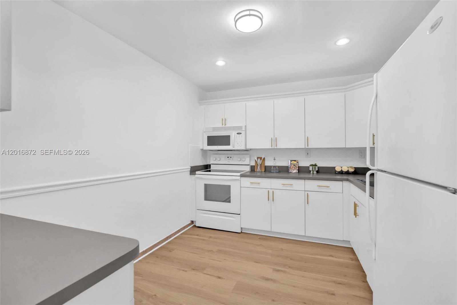 OAKBROOK IV V VI VII COND - Residential