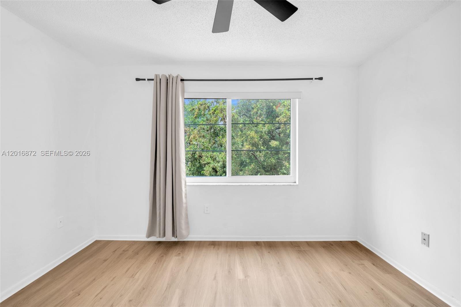 OAKBROOK IV V VI VII COND - Residential