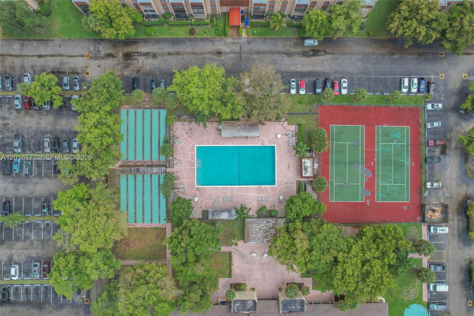 OAKBROOK IV V VI VII COND - Residential
