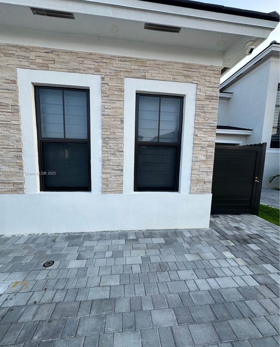 J G HEADS FARMS SUB - Residential Lease