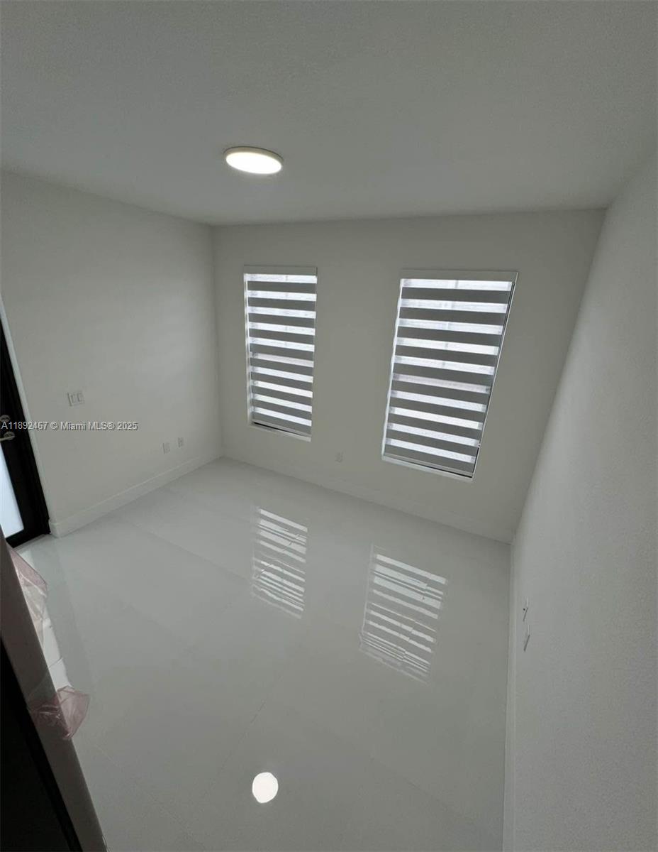 J G HEADS FARMS SUB - Residential Lease