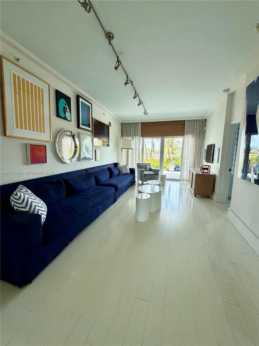 REGATTA AT INDIAN CREEK C - Residential
