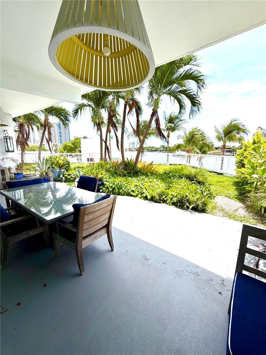 REGATTA AT INDIAN CREEK C - Residential