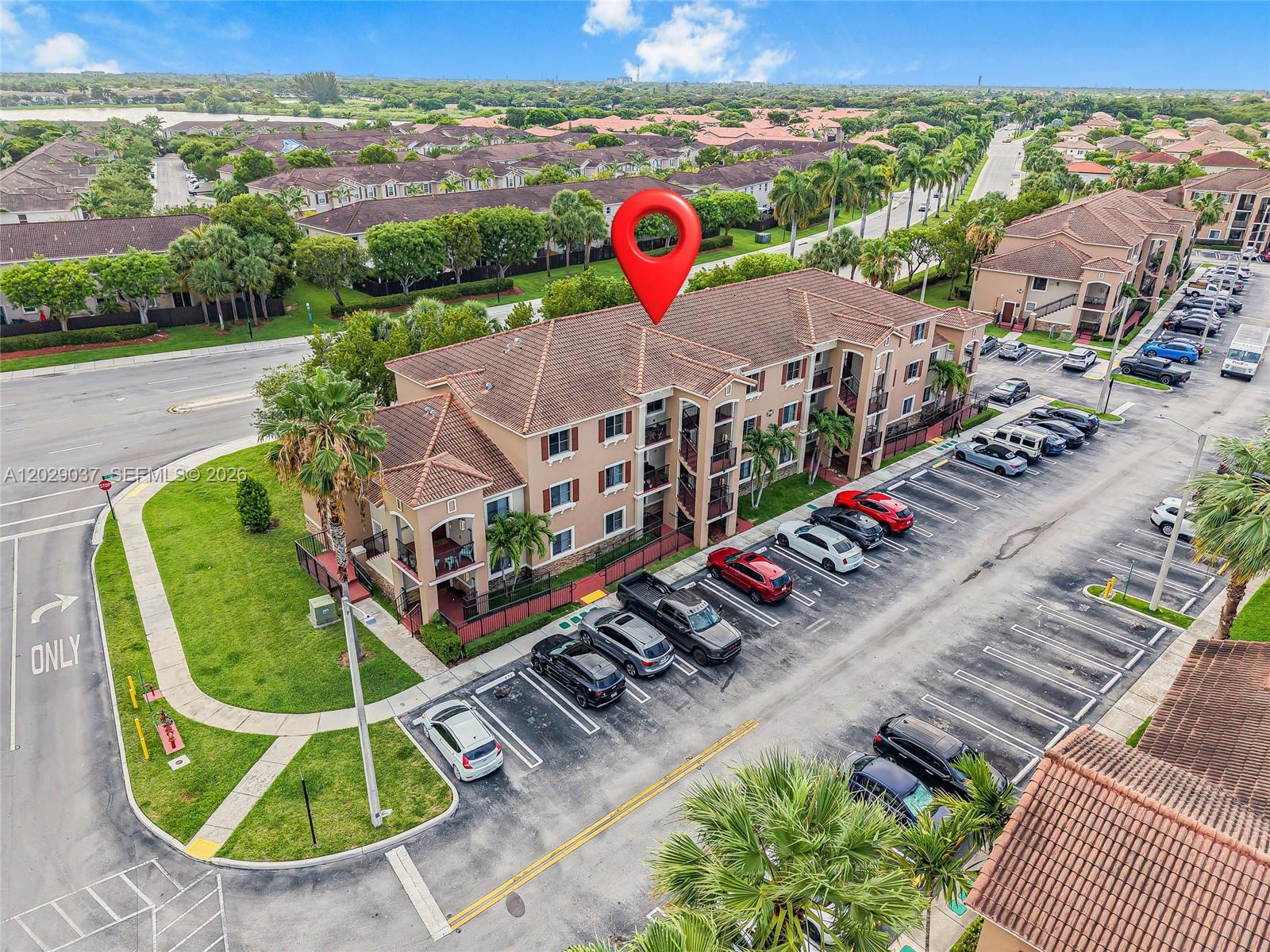 THE COURTS AT BAYSHORE II - Residential