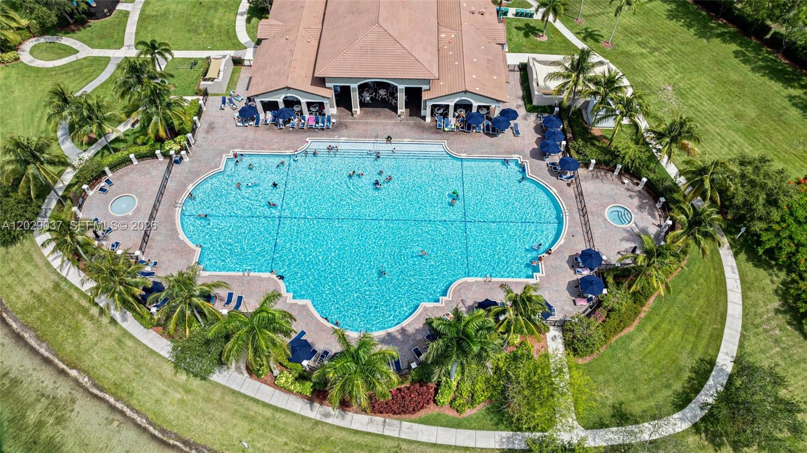 THE COURTS AT BAYSHORE II - Residential