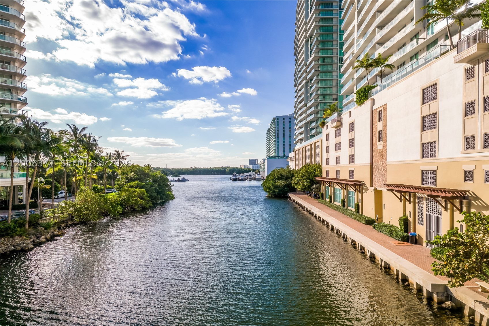 PARQUE TOWERS CONDO - Residential