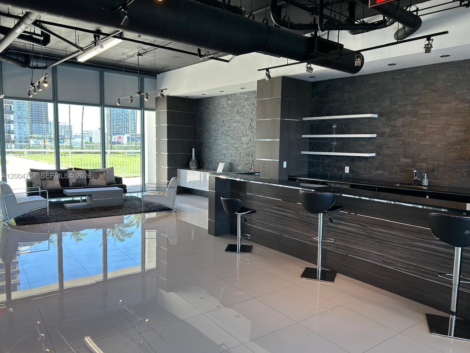 BLUE CONDO - Residential