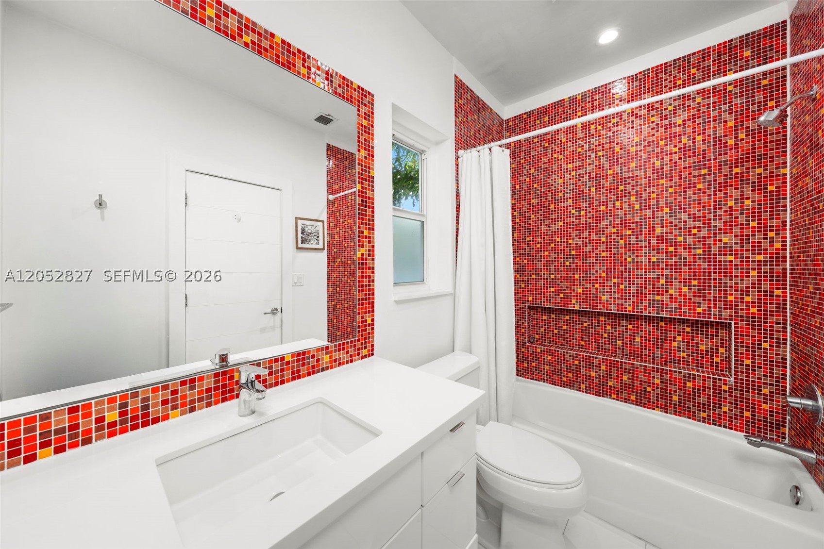 ALTOS DEL MAR NO 4 - Residential