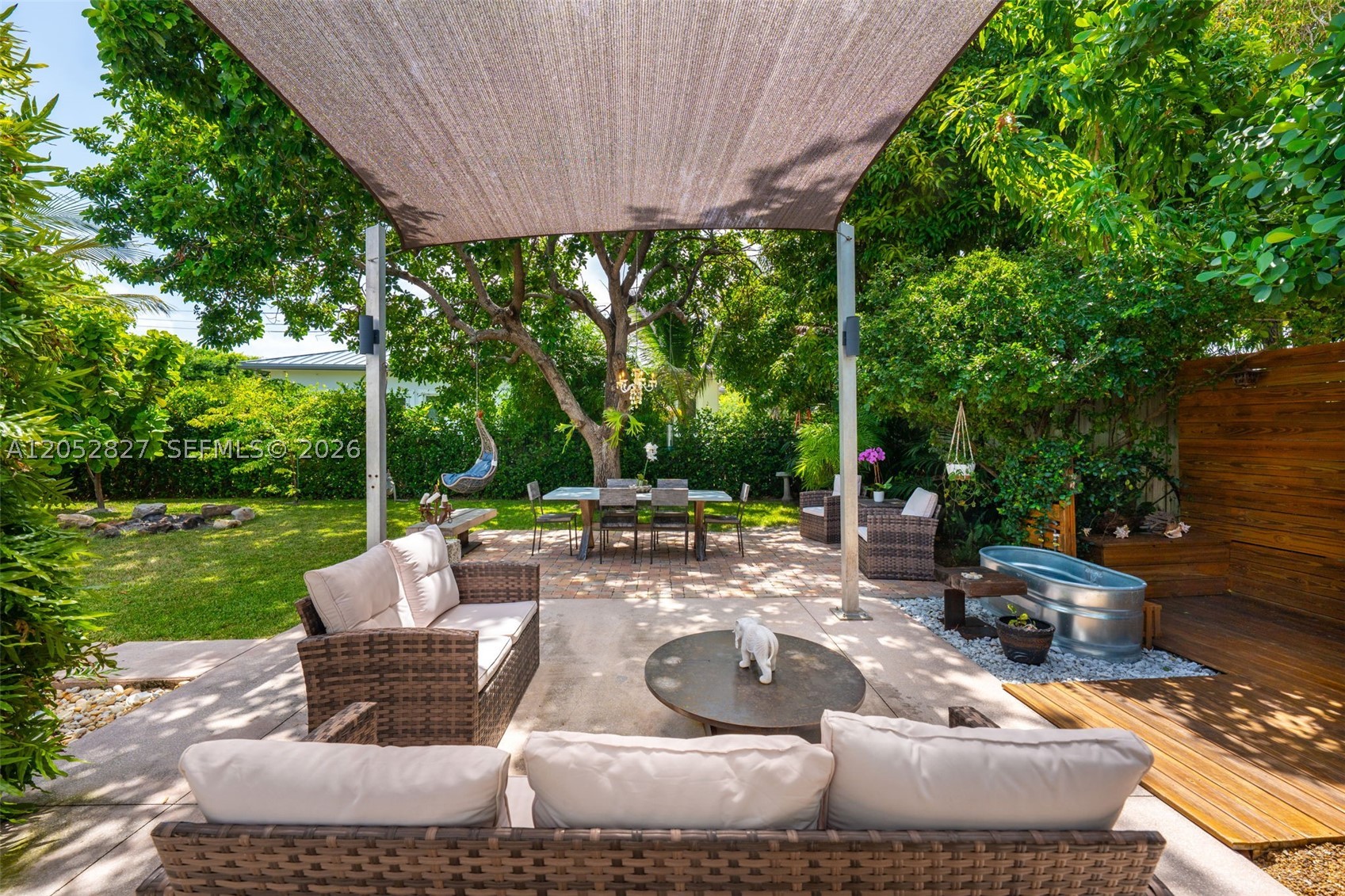 ALTOS DEL MAR NO 4 - Residential