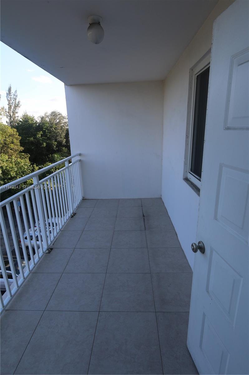 CORAL GATE EAST CONDO - Residential