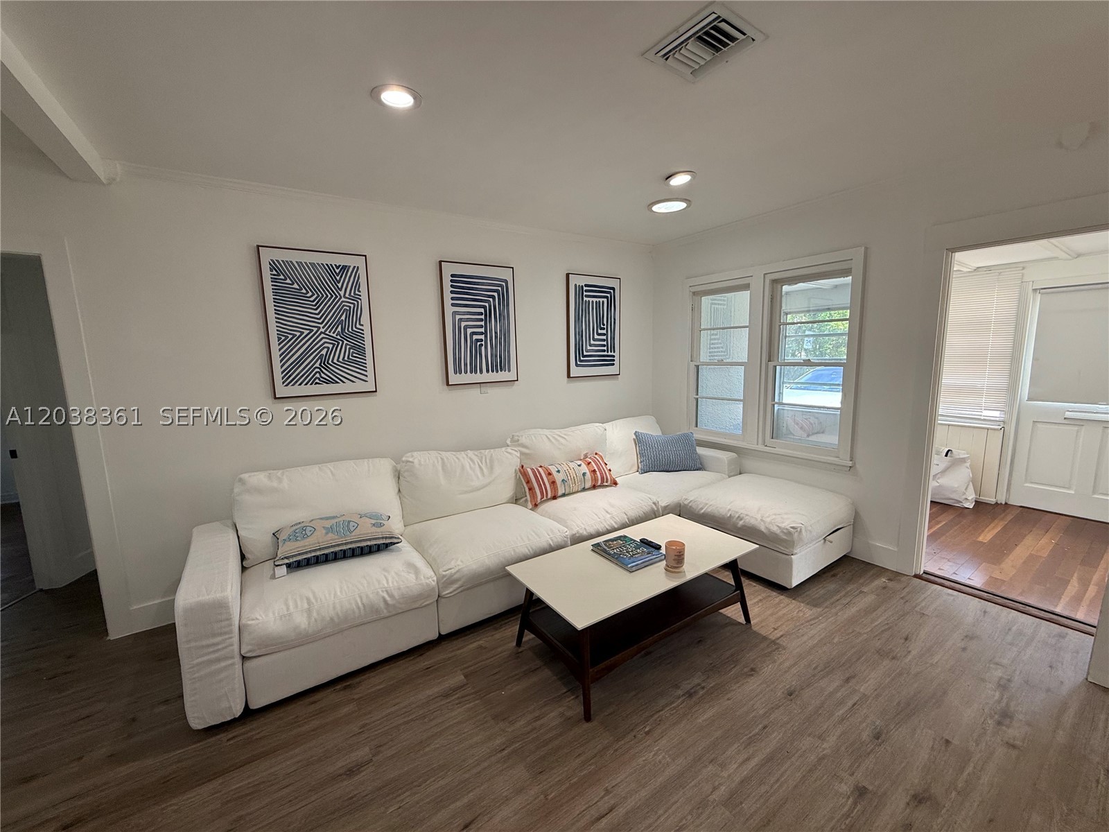 ST JAMES COURT WEST AMEN - Residential Lease