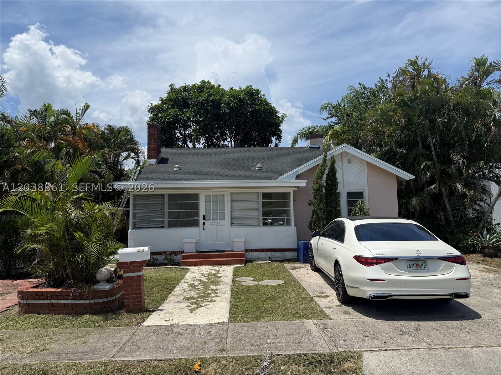 ST JAMES COURT WEST AMEN - Residential Lease