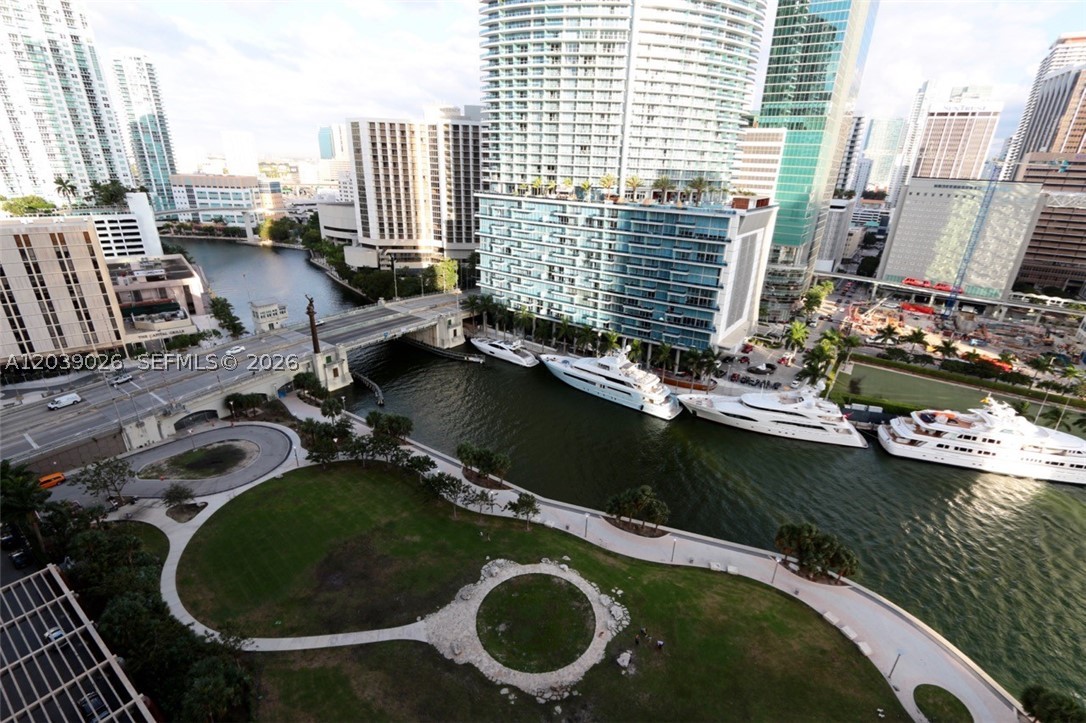 ICONBRICKELL CONDO NO 1 - Residential Lease
