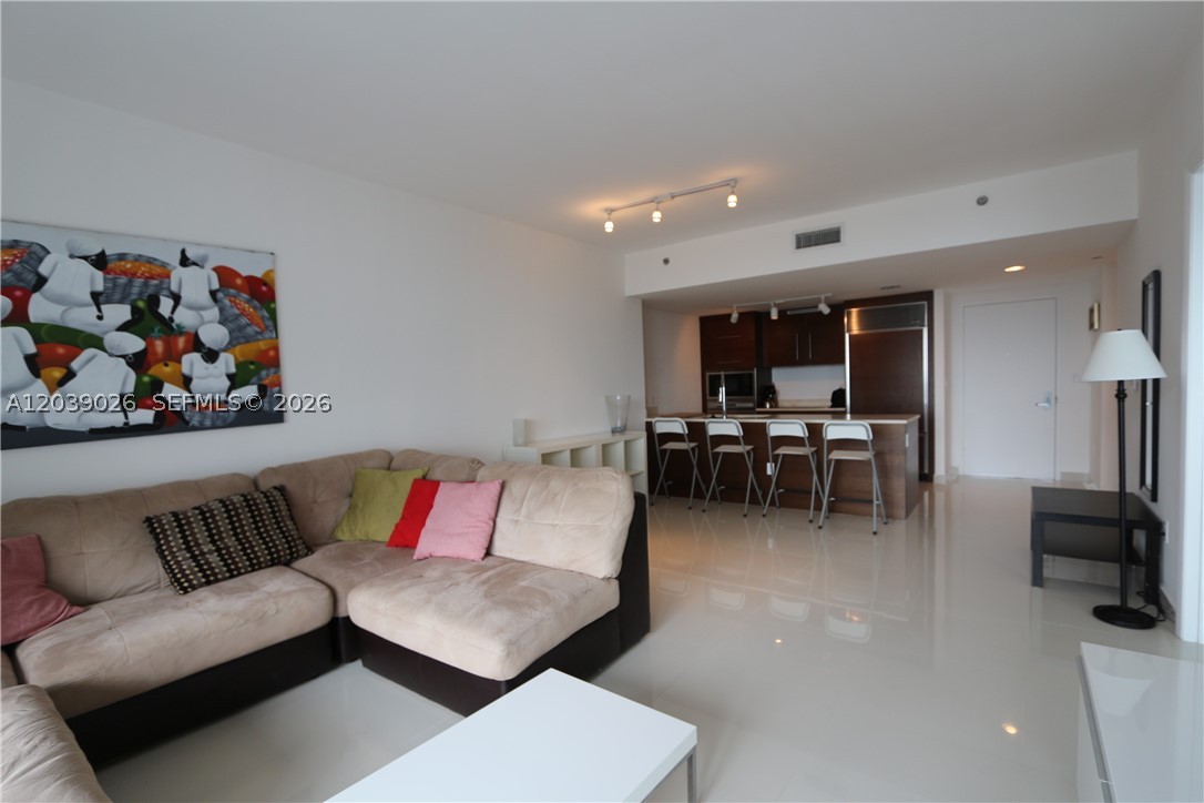 ICONBRICKELL CONDO NO 1 - Residential Lease