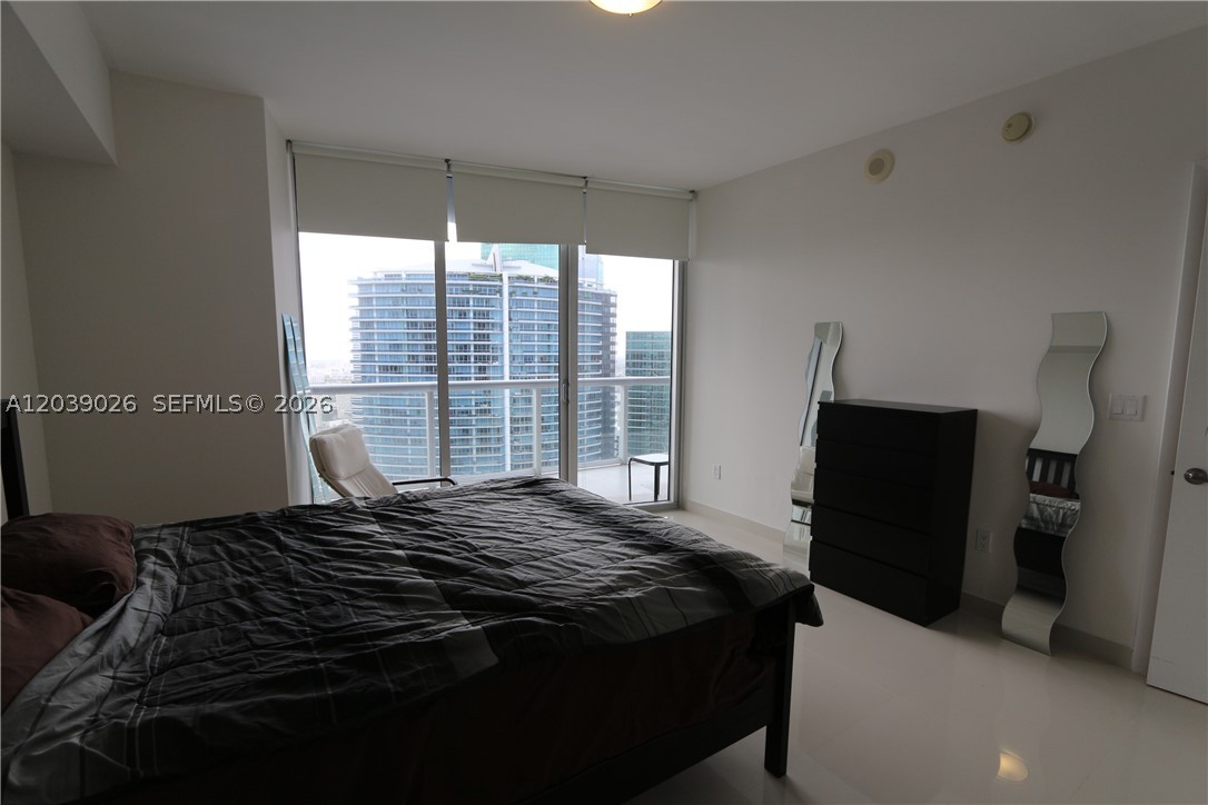 ICONBRICKELL CONDO NO 1 - Residential Lease