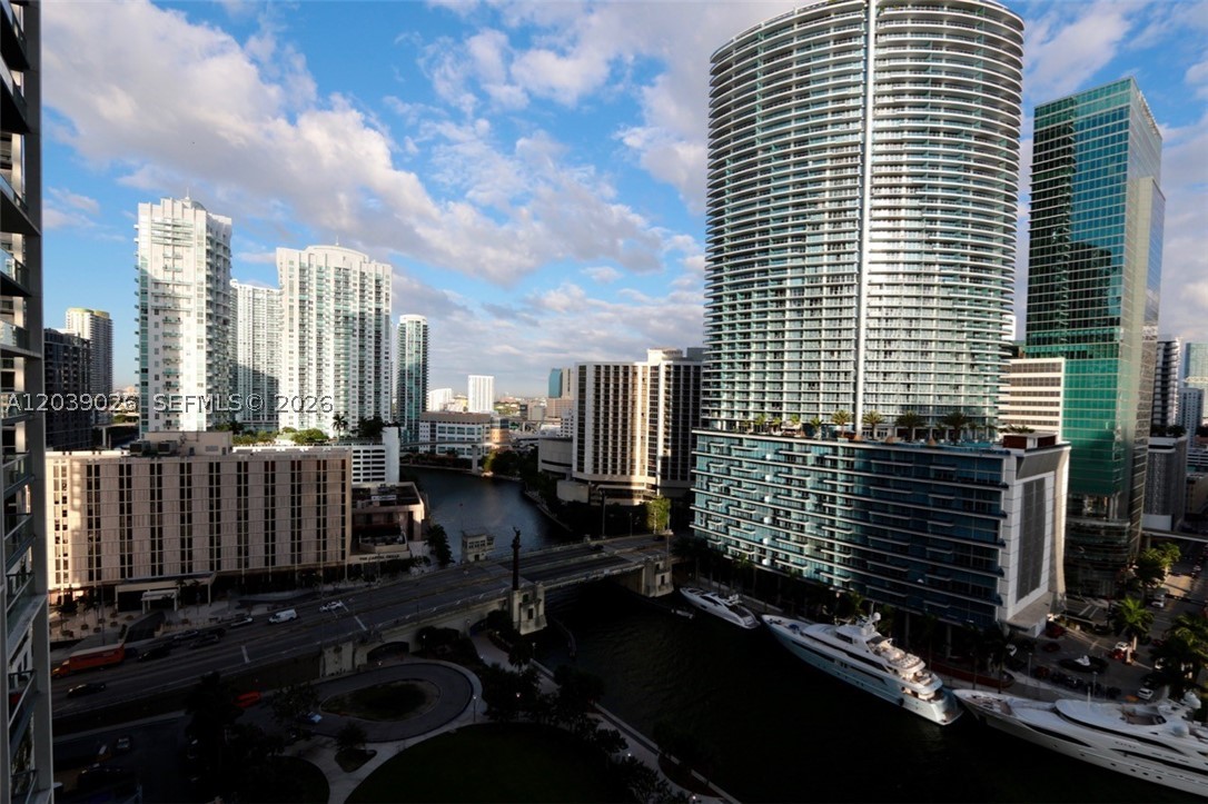 ICONBRICKELL CONDO NO 1 - Residential Lease