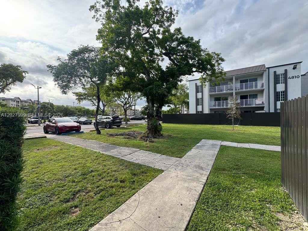 DORAL GARDENS II CONDO - Residential