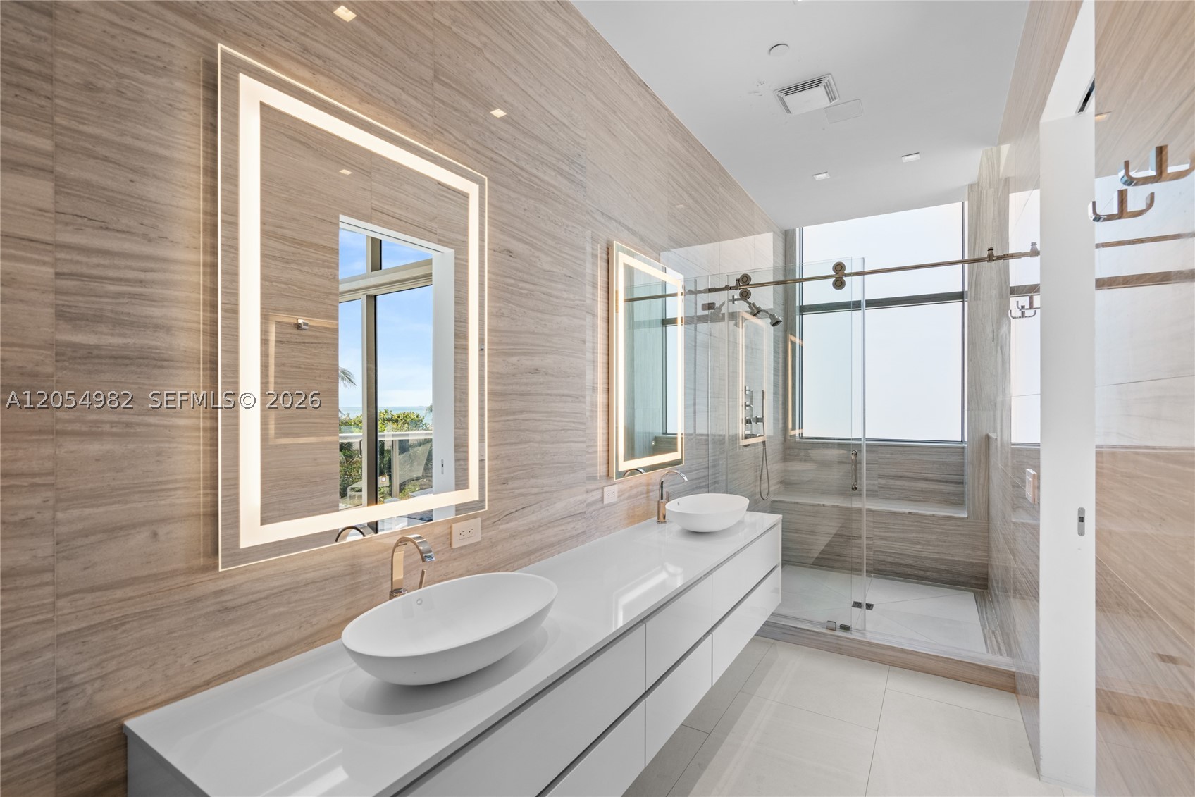 MEI CONDO - Residential