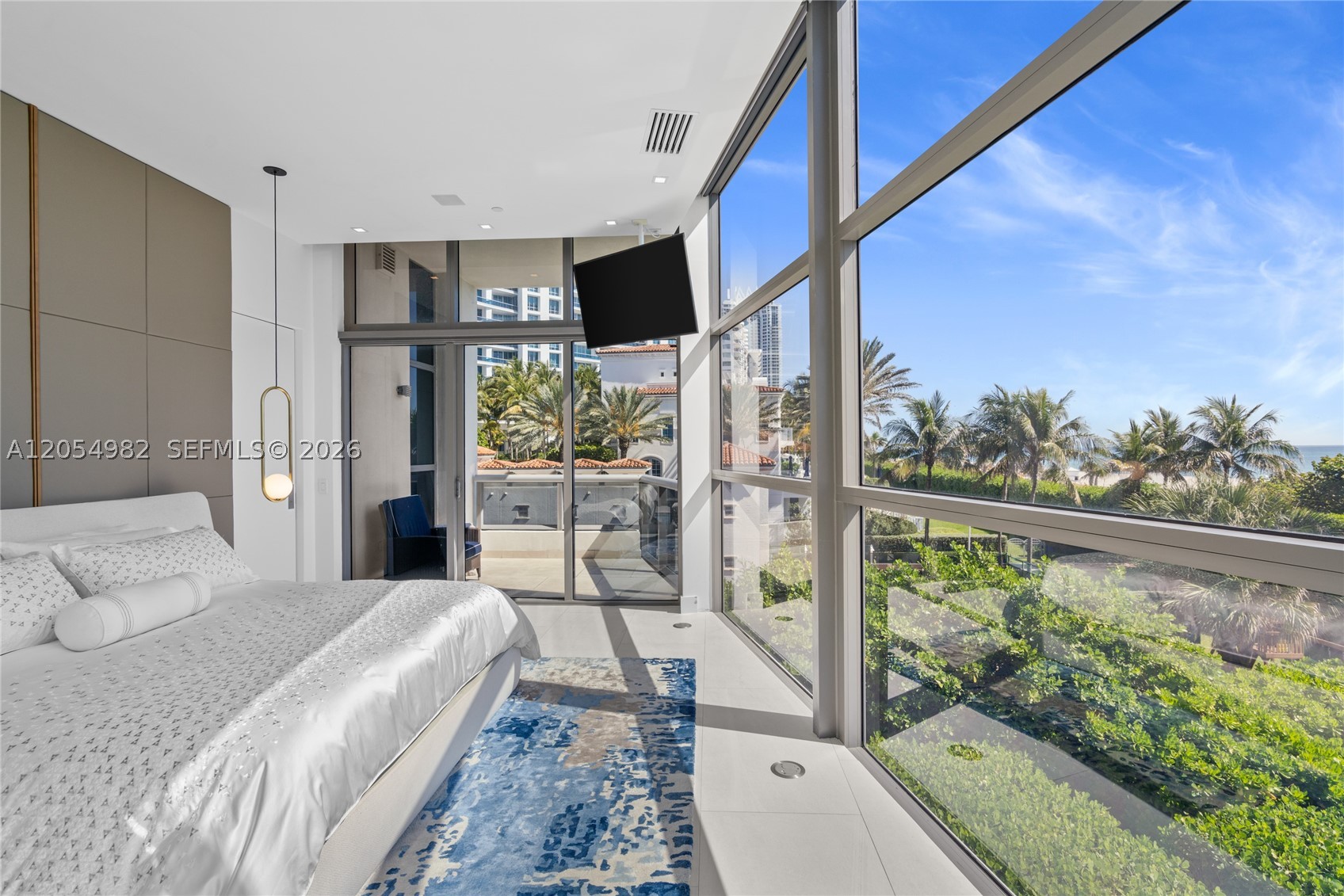 MEI CONDO - Residential