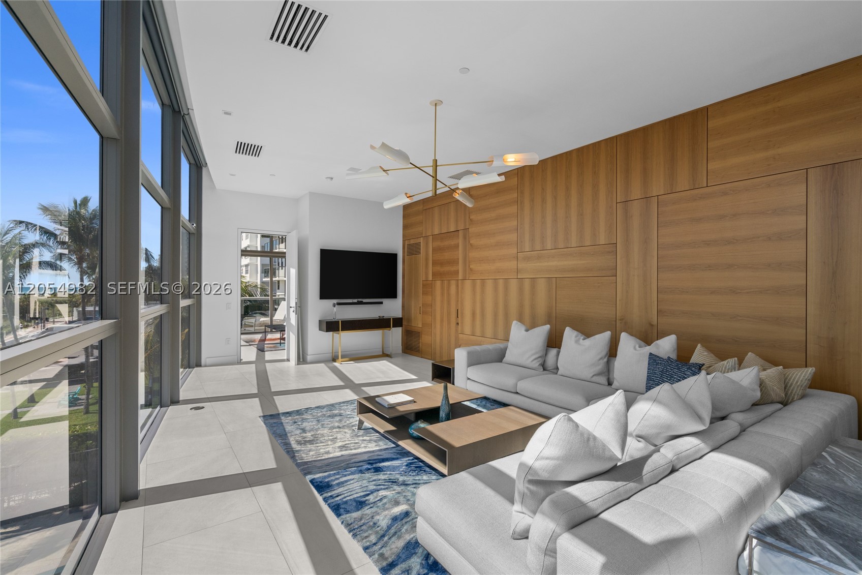 MEI CONDO - Residential
