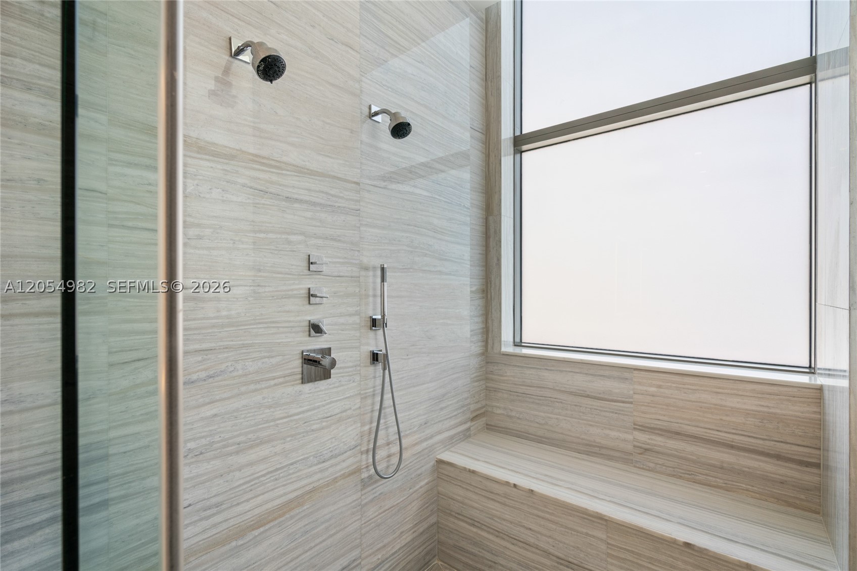 MEI CONDO - Residential