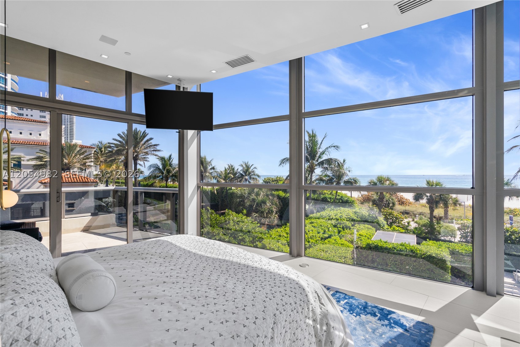 MEI CONDO - Residential