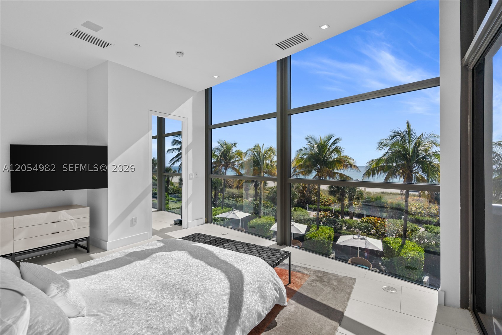 MEI CONDO - Residential