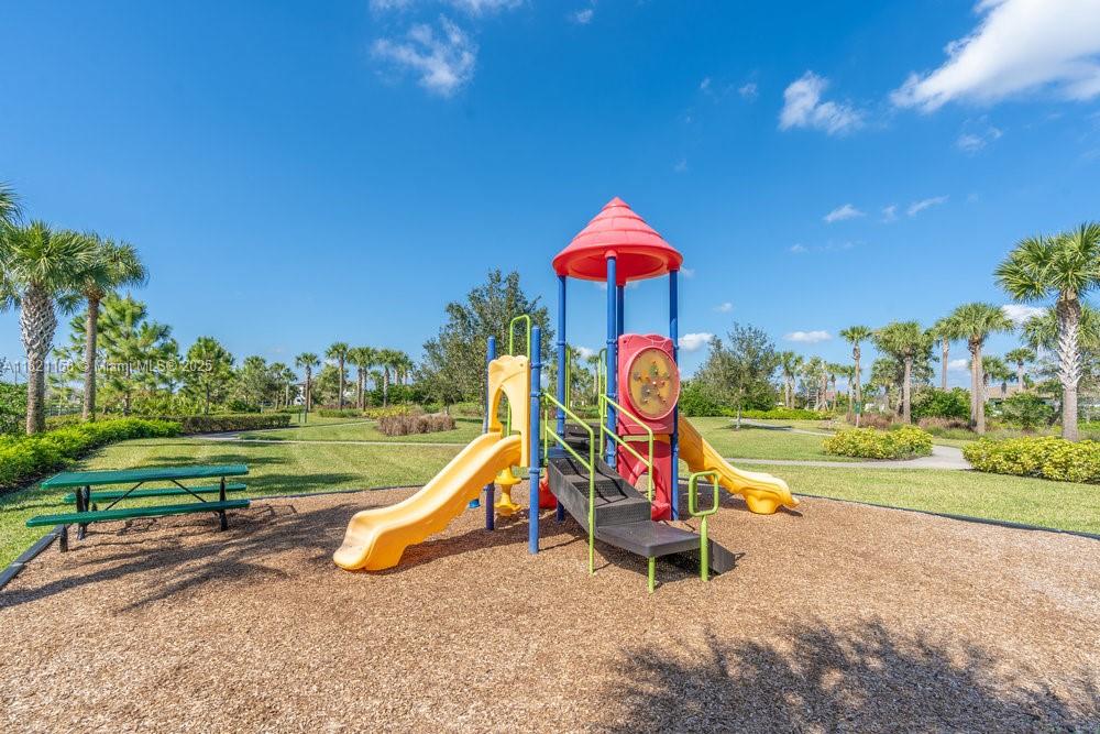 COQUINA MAPLE RID - Residential