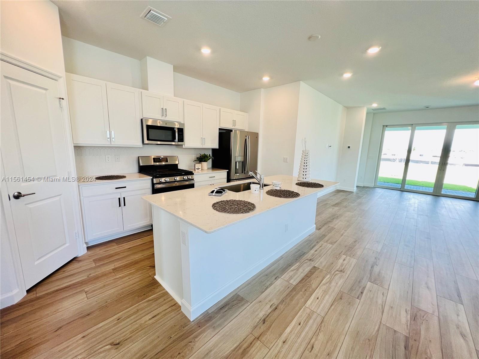 ARDEN PUD POD I NORTH - Residential Lease