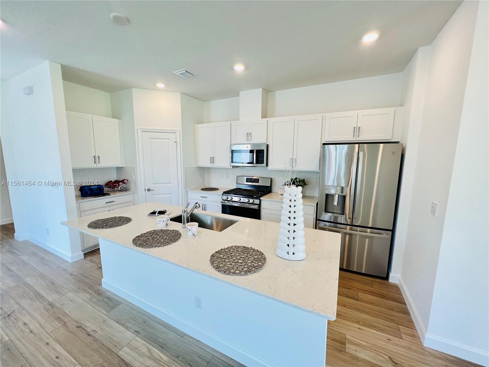 ARDEN PUD POD I NORTH - Residential Lease