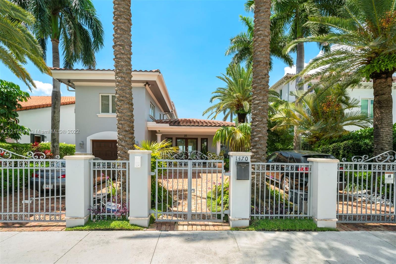 TREASURE ISLAND - Residential