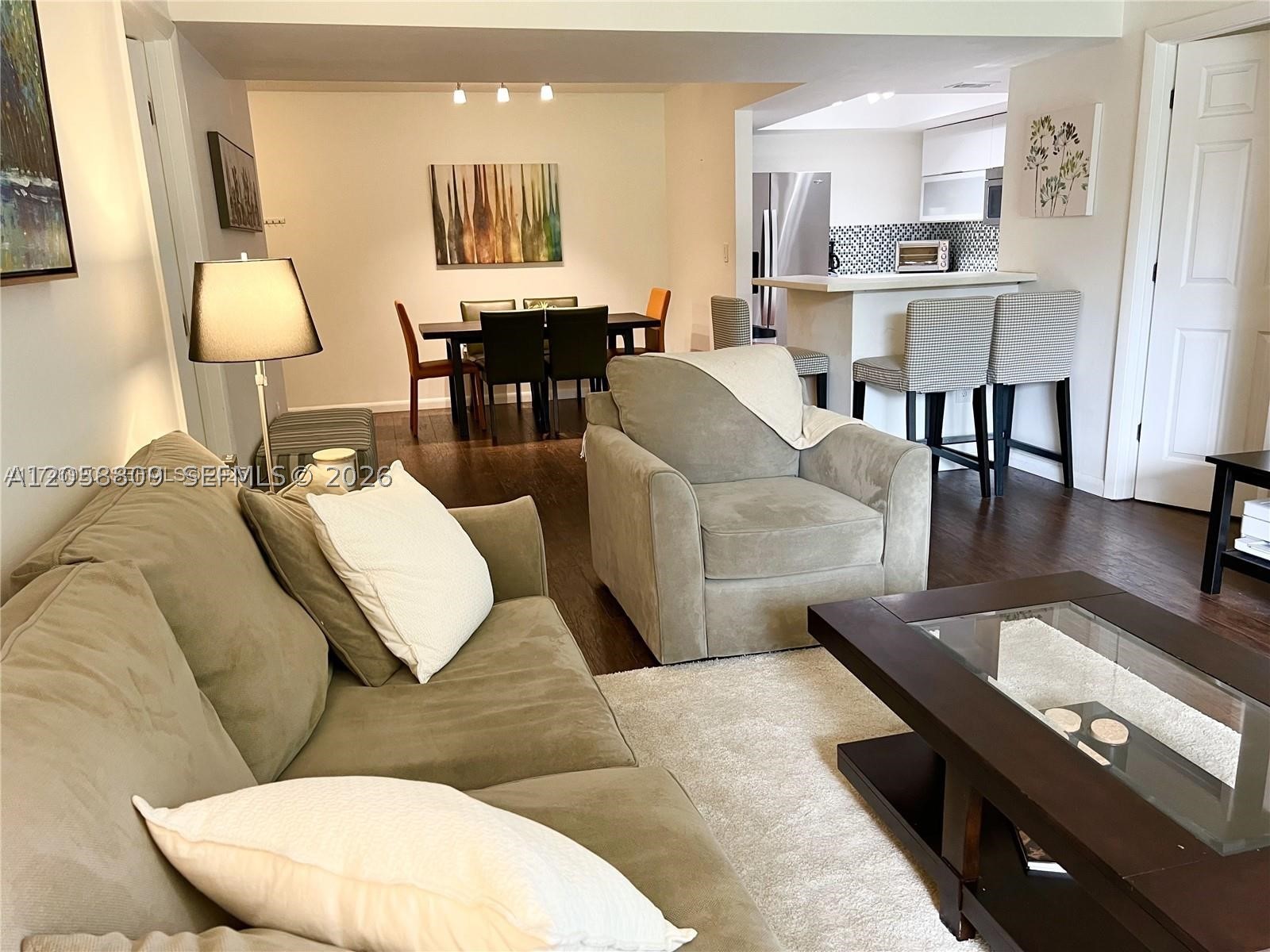 INVERWOOD CONDO - Residential